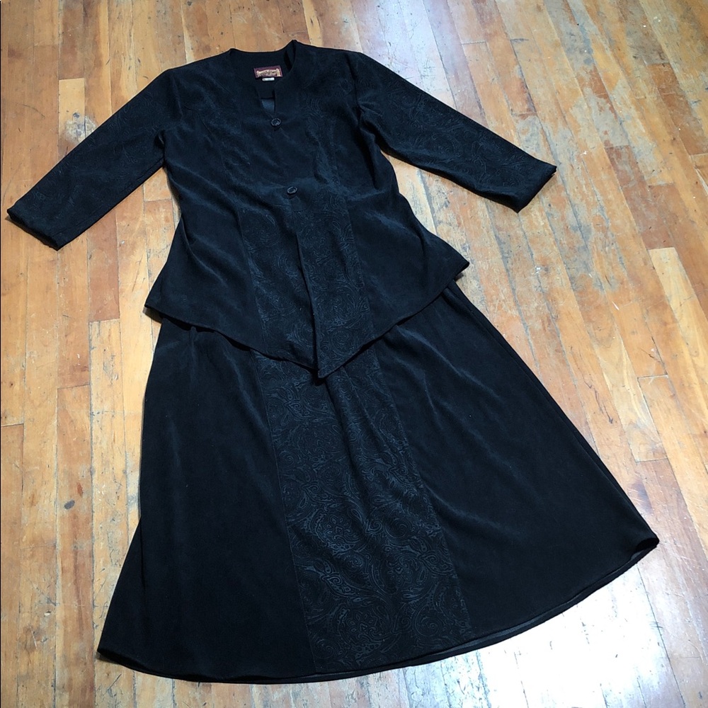 Vintage First Lady skirt and top set size large
